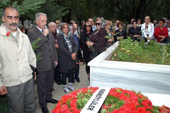 T&uuml;rk Edebiyatının &ouml;nemli isimlerinden şair Fazıl H&uuml;sn&uuml; Dağlarca, &ouml;l&uuml;m&uuml;n&uuml;n 1. yılında Bilfen Okullarında d&uuml;zenlenen t&ouml;rende anıldı. &Ouml;te yandan Dağlarca'nın ''Bağımsızlık Savaşı'' serisi okurla buluştu.