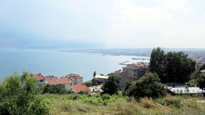Sana dün bir tepeden baktım aziz Tekirdağ