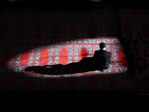 4. Vesnan: Uyku şeytanıdır. Namaz ve diğer ibadetler için kafayı ve göz kapaklarını bastırır, zina ve hırsızlık gibi haramlar için insanı uyarır.