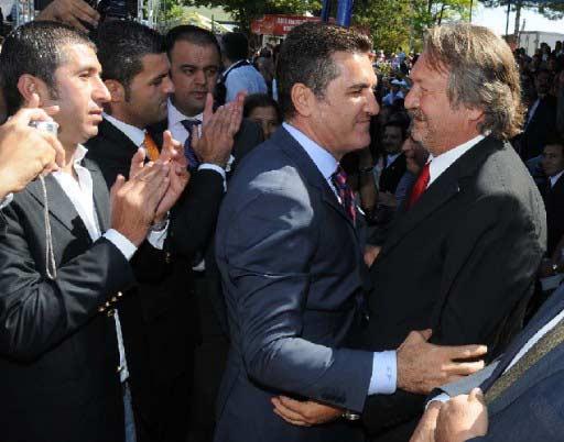 Bakan Günay, Nevşehir'in Hacıbektaş ilçesinde düzenlenen 46. Ulusal, 20. Uluslararası Hacı Bektaş Veli'yi Anma Törenlerine katıldı.