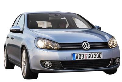<b>VW avantaja devam dedi</b> <br><br>Volkswagen Binek Araçın Mart kampanyasında Golf ve Jetta modelleri için indirimli seçeneklerde fiyatlar sunuluyor. Golf ve Jetta modellerin manuel şanzımana sahip benzinli motor seçeneklerinde yüzde 4e varan, manuel şanzımana sahip dizel motor seçeneklerinde ise yüzde 2,5e varan indirimler yer alıyor. Kampanyada ayrıca, Passat Variant modeli için de özel bir indirim uygulanıyor; Passat Variant 1,4 TSI 122 PS Comfortline Manuel model, 3 bin TL indirimle 62.900 TLden başlayan kampanyalı anahtar teslim fiyatlarla alınabiliyor. <br><br>
Lüks donanımı ve konforuyla öne çıkan Touareg, Özel Konfor Paketiyle çok özel koşullarda sunuluyor. Otomatik seviye kontrolü ve hıza duyarlı elektronik amortisör kontrol sistemine sahip Havalı Süspansiyon Sistemi ve yolculukları daha keyifli kılan Panaromik Cam Tavandan oluşan Özel Konfor Paketi anahtar teslim fiyatı üzerinden 4 bin euro indirimle sunuluyor. Touaregde ayrıca 31 Mart tarihine kadar geçerli olmak üzere, 1 euro 2,19 TLye sabitleniyor.