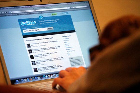 Türkiyede en çok tweet atılan gün ise Cuma. Kahraman, Hayırlı Cumalar tweetinde yaşanan patlamayı belirleyici faktör olarak niteledi.