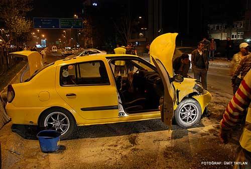 Levent'te meydana gelen kaza sonrası çekilen fotoğraflar