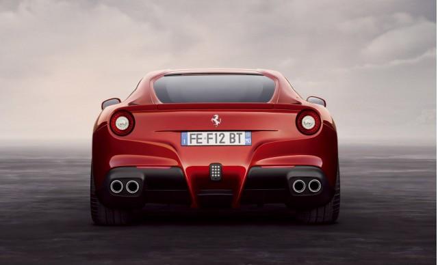 Ferrari 458 Spider ve Ferrari FF gibi yeni modellerini peş peşe tanıtarak büyük bir çıkış yakalayan ve geçtiğimiz yıl içinde 7195 adet araç satışıyla tüm zamanların en iyi sonucuna imza atan Ferrari'nin yeni modeli olan F12berlinetta, 8.5 sn'lik 0-200 km/s hızlanma verisi gibi muhteşem performansıyla gelmiş geçmiş en hızlı Ferrari modeli unvanına sahip olarak yollara çıkacak.