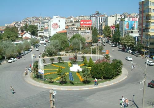 BALIKESİR ---

AK Parti Genel Merkezi'nin aldığı karar ile Balıkesir İl Teşkilatı'nda Milletvekili Aday Adayları için yapılan temayül yoklamasına göre;

AK Parti Balıkesir Milletvekili Aday Adaylarından Mehmet Akif Okur (merkez adayı, 1101 oy), İsmail Avcu (Bigadiç, 1079 oy), Ali Aydınlıoğlu (Edremit, eski milletvekili 754 oy), Neşat Kırcalı (Gönen, İçişleri Bakanlığı başdanışmanı, 705 oy), Özkan Kostak (Edremit, 679 oy), Şenol Durmuş (merkez adayı, 663 oy), Erhan Ortaköylü (merkez adayı, 660 oy), Ekrem Yavaş (Sındırgı, 624 oy), Avukat Hasan Demiraslan (merkez adayı, 610 oy), Hilal Demirözer (merkez adayı, 593 oy), Hülya Kamçı (merkez adayı, 572 oy), İlyas Yılmazyıldız (Bandırma, eski milletvekilli, 503 oy), Emin Mehmet Karatan (497 oy), Yusuf Cengiz (491 oy), Eczacı Tülay Babuşcu (merkez adayı, 456 oy), Prof. Dr. Bedriye Tunçsiper (merkez adayı, 445 oy), Özcan Savur (Dursunbey, 486 oy), Prof. Dr. Mehmet Bayyiğit (385 oy), Mehmet Ali Ekici (378 oy) ve Avukat Mustafa Kalınoğlu (merkez adayı, 361 oy).