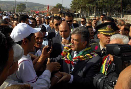 727. Ertuğrul Gazi'yi Anma ve Söğüt Şenlikleri'ne katılmak üzere Söğüt'e gelen Cumhurbaşkanı Abdullah Gül