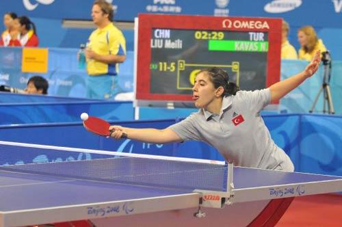 PARALIMPIK OYUNLARI'NDA MASA TENISINDE TURKIYE'YI TEMSIL EDEN ENGELLI BAYAN SPORCU NESLIHAN KAVAS POLONYALI RAKIBIYLE BRONZ MADALYA ICIN KARSILASACAK.