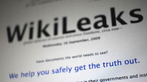 <b>WİKİLEAKS BELGELERİ DEPREM ETKİSİ YARATTI</b><br><br>
Birçok ülkenin istihbarat kayıtlarını ve yakın tarihteki savaşların gizli belgelerini yayınlayan WikiLeaks, bu kez de ABD Dışişleri Bakanlığı'nın belgelerini ortaya çıkardı. Kasım ayının sonlarına doğru ortaya çıkan belgelerle tüm dünyayı sarsan WikiLeaks, şimdiye kadar açıkladığı toplam bir milyon civarında gizli yazışma ile diplomaside depreme yol açtı. Belgelerin içerisinde Türkiye'ye dair de birçok açıklama ve itham bulunması ise Türk medyasının WikiLeaks'e olan ilgisini arttırdı.