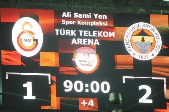 Galatasarayın evindeki 1 maçlık Fenerbahçe galibiyetleri serisi son buldu