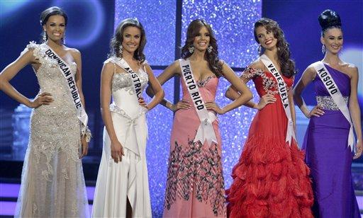 Venezuela güzeli Stefania Fernandez, 2009 Kainat Güzeli seçildi.