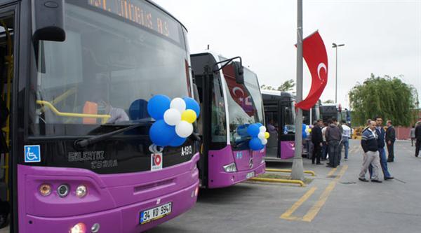 <li>İBB meclisi özürlüler komisyonu ile toplantı yapıldı. İstanbul'daki belediye ve halk otobüslerinin tamamı Haziran 2012'ye kadar özürlüler için alçak tabanlı hale getirilecek.</li>
<li>İstanbul otobüs a.ş. tarafından ilk aşamada hizmete alınan erguvan renkli 172 yeni otobüs özürlülere uygun özellikte.</li>
<li>Araçların kapı ve koridorlarında basamak yok.</li>
<li>Duracak ikaz butonları özürlü koltukları ve özürlü arabası tarafından ulaşılabilir.</li>
<li>300 kg. taşıma kapasiteli hareketli rampa sistemi bulunuyor.</li>
<li>Araç içinde ve dışında sesli anans sistemi bulunuyor.</li>
<li>İstanbul'a özgü taksi tasarım projesi'nde taslak bir şartname hazırlanarak araçların özürlülerin ulaşımına uygunluğu için gerekli standartlar belirlendi.</li>