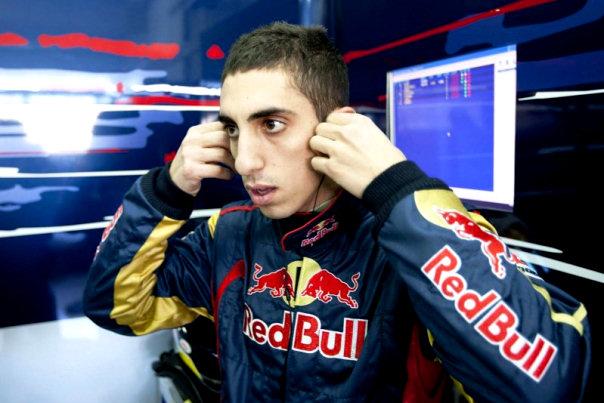 16. Sebastien Buemi (İsviçre) S. Toro Rosso 8