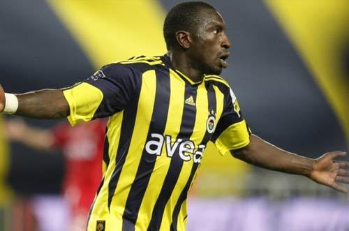 Niang Fenerbahçe'deki ilk sezonunda 15 gol atma başarısını gösterdi.