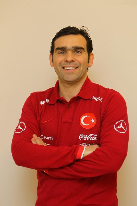 CENK ÖZCAN (U15/U14 Fiziksel Performans ve Analiz Antrenörü)