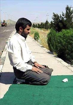 Dünyanın en etkili isimleri arasında başı çeken İran Cumhurbaşkanı Mahmut Ahmedinejad bulunduğu yere nasıl geldi?

Nükleer gücü ile dünyaya meydan okuyan lider, batı ile uranyum takasını neden Türkiye'de gerçekleştirecek?

İmzalanan takas anlaşması ne anlama geliyor?