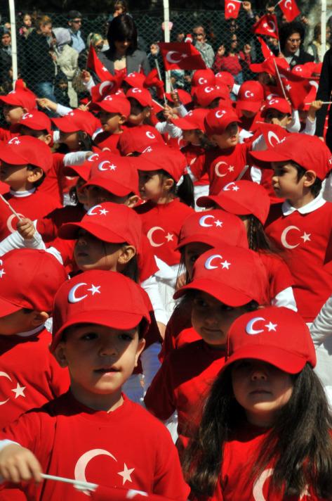 Muğla'da 23 Nisan Ulusal Egemenlik ve Çocuk Bayramı çeşitli etkinliklerle kutlandı.