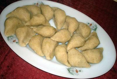 MARDİN Badem şekeri, ceviz sucuğu, ikbebet (içli köfte), semberuk, irok, kibe, kitel raha, lebeniyye