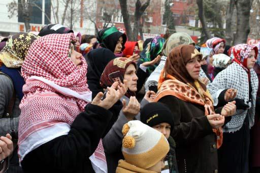 İsrail'in Gazze'ye yönelik acımasız saldırıları Türkiye'nin pek çok kentinde ve Orta Doğu'da protesto edildi. Protestolardan kareler...
