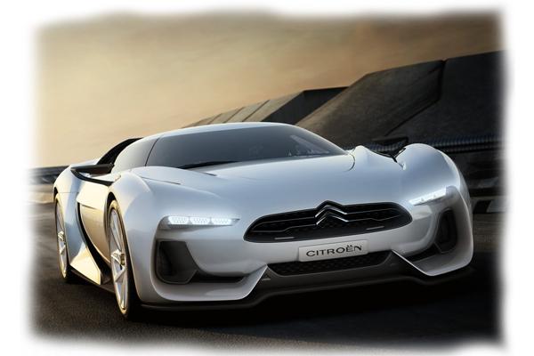<p><strong><span style="color: #0000ff;">Citroen:</span></strong> Fransız üretici, DS serisinin üst modeli DS5'i fuarda Avrupa'ya tanıtacak.</p>