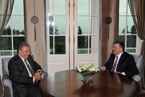 CHP Genel Başkanı Deniz Baykal, Çankaya Köşk'ünde Cumhurbaşkanı Abdullah Gül ile görüştü..