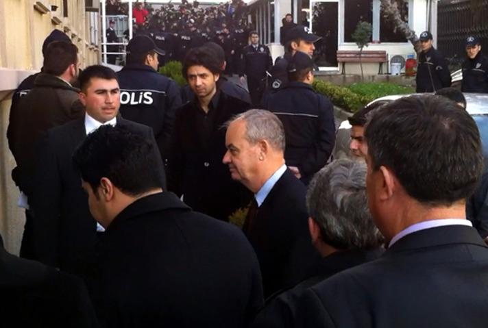 İlker Başbuğ, saat 13.30 sıralarında Beşiktaş'taki İstanbul Adliyesi'ne geldi.