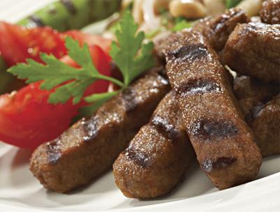 <p><strong><span style="color: #0000ff;">İnegöl köfte</span></strong></p>
<p>Balkanlar'dan göc eden Türkler tarafından getirilmiş, hazırlanması en zahmetli köfte çeşididir. Özelliği içinde hic baharat olmaması ve kıymanın karbonatla karılıp 24 saat buzdolabında dinlendirilmesidir. Belki de en farklı tada sahip olan bu köfteye ızgara yeşil biber ve domates esi i keder.</p>