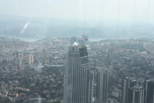 Keşke camlar temiz olsa ya da olmasa dedirten kareler...