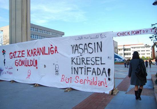 Gazze karanlıkta, Boğaziçi ayakta!