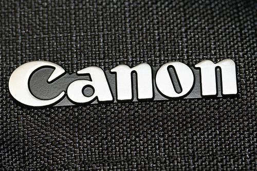 Kwanon adı altında üretilen bu ilk kameralar 1935 yılından sonra yerini ticari marka olarak 'Canon'a bıraktı. Benzer anlamlara gelen Kwanon ve Canon, İngilizce'de 'criterion' olarak geçen 'kriter' kelimesinden anlamına geliyor.
