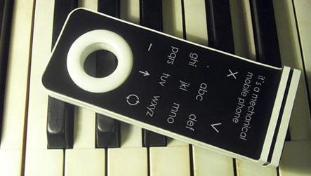 <strong>Mekanik Cep Telefonu Konsepti:</strong> Mikhail Stawsky'nin tasarladığı telefonu, parmağınızda çevirdiğiniz zaman şarj oluyor.