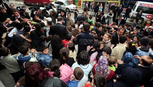 Başbakan bahşişi böyle kapışıldı