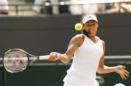 Wimbledon'da 4. turda Venus Williams ile karşılaşan Sırp raket, ikinci sette sakatlanınca mücadeleyi gözyaşları içinde terk etti