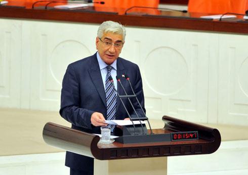 TBMM GENEL KURULU'NDA ANAYASA DEGISIKLIGI TEKLIFININ GORUSULMESINE BASLANDI. MHP GRUBU ADINA MHP KONYA MILLETVEKILI FARUK BAL KONUSTU. (ANADOLU AJANSI - ZEKERIYA ALBAYRAK)