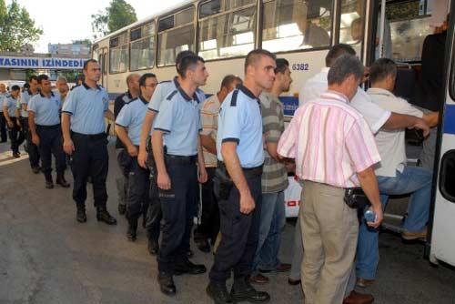 İzmir'de Skorsky'li operasyonda gözaltına alınan çete