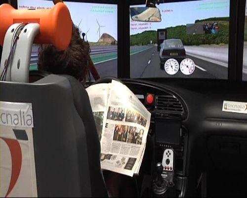 İsveçli otomobil devi Volvo'nun öncülüğünde sürdürülen SARTRE, 3 yıl içerisinde Avrupa'da hayata geçirilecek. İlk test sürüşleri ise önümüzdeki yıl başlayacak.
<BR><BR>
(Cihan)