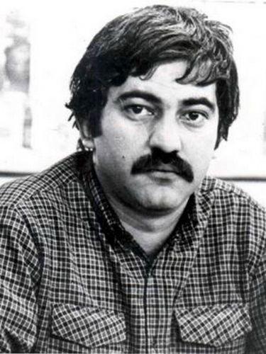 Sami Başaran: Gazete Gazetesi muhabirlerinden Sami Başaran, Mardinli Aşiret Reisi Cemal Sincar ve adamları tarafından röportaj randevusu aldığı Aksaray´daki bir büroda 7 Kasım 1989 tarihinde kurşunlandı. Olay yerinde can veren Başaran, 25 yaşındaydı.