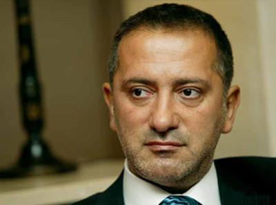 Fatih Altaylı: Kavakçı'nın Meclis'teki eyleminin, Türkiye Cumhuriyeti'ne bir meydan okuma olduğu açık. Benim anladığım kadarıyla Kavakçı suç işliyor. O zaman hakkında dava açılmalı. Ne zaman adam oluruz? TBMM, Merve-Nazlı Ilıcak gibilerden temizlendiği zaman.