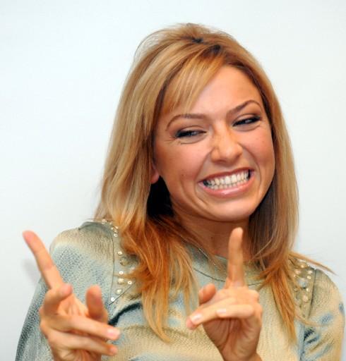HADİSE'NİN TERCİHİ BELLİ OLUYOR