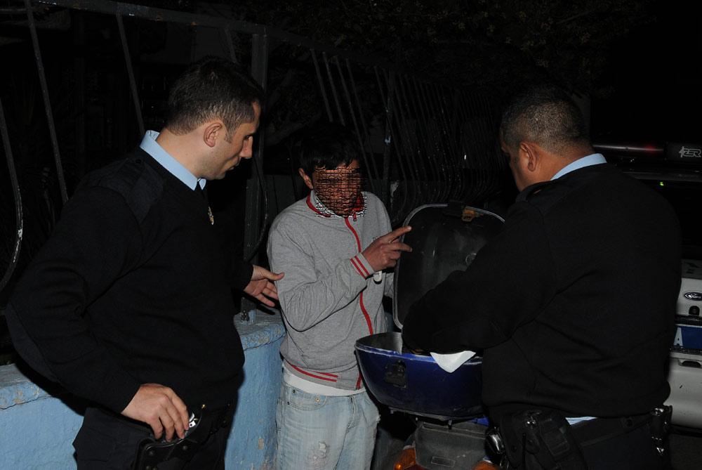 H.A. ise olaydan kısa süre sonra polis tarafından yakalanarak gözaltına alındı. Genç kadının kocasından şikayetçi olmadığı öğrenildi. H.A. ifadesi alındıktan sonra serbest bırakıldı. H.A.'nın 80 promil alkollü ve ehliyetsiz olduğu iddia edildi. Olayla ilgili olarak soruşturma başlatıldı.
<br>
(CİHAN)