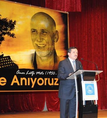 Ömer Lütfi Metenin biyografisinin anlatıldığı belgesel gösteriminin ardından Üsküdar Belediye Başkan Yardımcısı Ömer Saraç yaptığı konuşmada, Ömer Lütfi Metenin bir Üsküdarlı olması sebebiyle ailesinin kendilerine emanet olduğunu ifade etti.