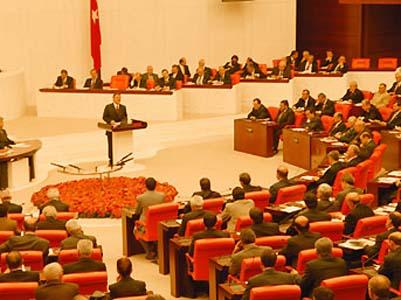 Cumhuriyet tarihindeki en büyük vergi ödeme kolaylığını getiren düzenleme Meclis'ten geçti.