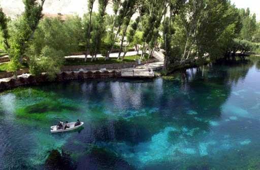 Yağlıboya değil gerçek göl - Sivas'ın Gürün ilçesinde, turkuaz rengi ve büyüleyici doğasıyla göz kamaştıran Gökpınar Gölü'nün turizme kazandırılması için başlatılan çalışmalar sürüyor.