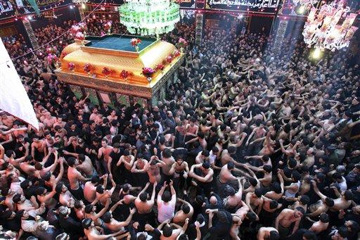 Milyonlarca Şii Kerbela'ya koştu