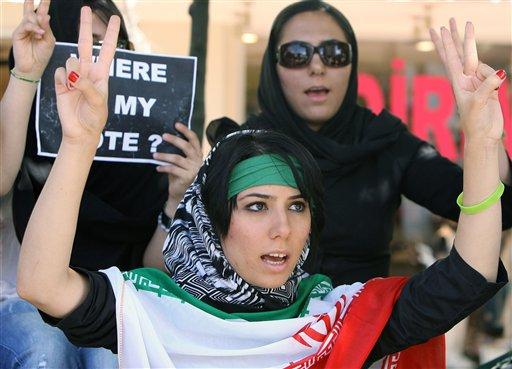 İran'da seçim sonrası sonuçları kabullenmeyen muhalifler sokaklara dökülürken, Fransa, Belçika, Almanya, Ukrayna ve Türkiye gibi ülkelerde eylemciler onlara destek verdi.