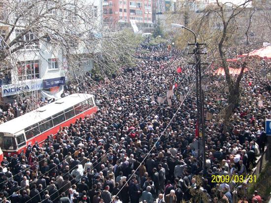 Muhsin Yazıcıoğlu'nun Ankara Kocatepe'de kılınacak cenaze namazı için hazırlıklar yapılıyor [Fotoğraflar: R. Turgay Kutlu]