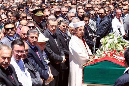 Hasan Doğan'ın cenaze namazı Fatih Caii'nde kılındı