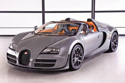 <b>Gelmiş geçmiş en güçlü Roadster </b><br><br>
Bugatti, dünyanın en güçlü otomobil motorunu, üstü açık spor bir otomobile aktarmayı başardı. Gelmiş geçmiş en hızlı roadster olan 1200 HPlik Grand Sport Vitessenin dünya prömiyeri bu ayki Cenevre Otomobil Fuarında yapıldı. Yeni Bugatti Veyron 16.4 Grand Sport Vitessenin 7.9 litre hacmindeki W16 motoru 1500 Nm (3000 5000 d/dk aralığında) gibi dikkate değer bir maksimum tork üretiyor ve 1200 HP güce 6400 d/dkda ulaşıyor. Bu değerler, otomobilin 0-100 km/s hızlanmasını 2.6 saniyede tamamlamasını sağlıyor. Aracın maksimum hızı ise 410 km/s . (Radikal-Mehmet Ali Kantarcı)
