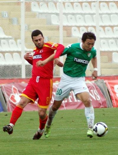 Süper Lig'de, Adana 5 Ocak Stadı'nda oynanan Kayserispor-Bursaspor maçı başladığı skorla sona erdi.