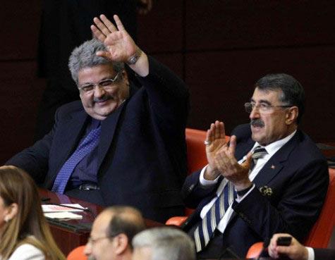Vefat eden yapımcı, sanatçı ve AK Parti İstanbul Milletvekili Osman Yağmurdereli