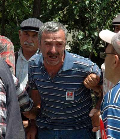 Şehit jandarma komando er İsmail Bay'ın cenazesi, Tokat'ın Turhal ilçesinde toprağa verildi.